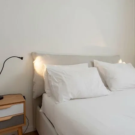 Joivy 1br In Isola With Stunning View To Bosco Verticale